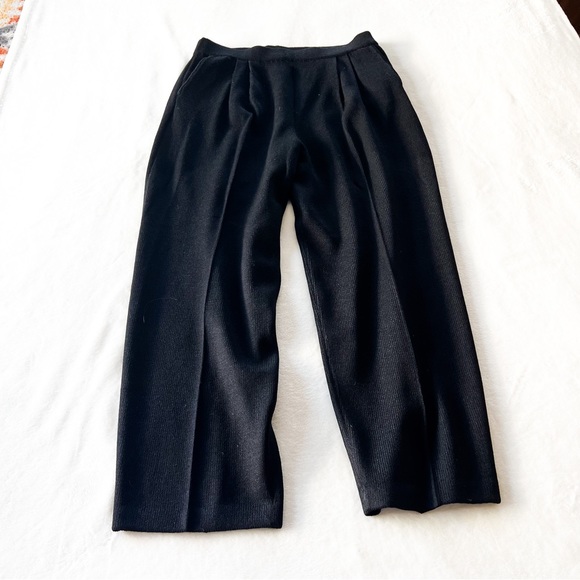 Vintage St. John Basic Santana Knit Crop Pants - Picture 2 of 9